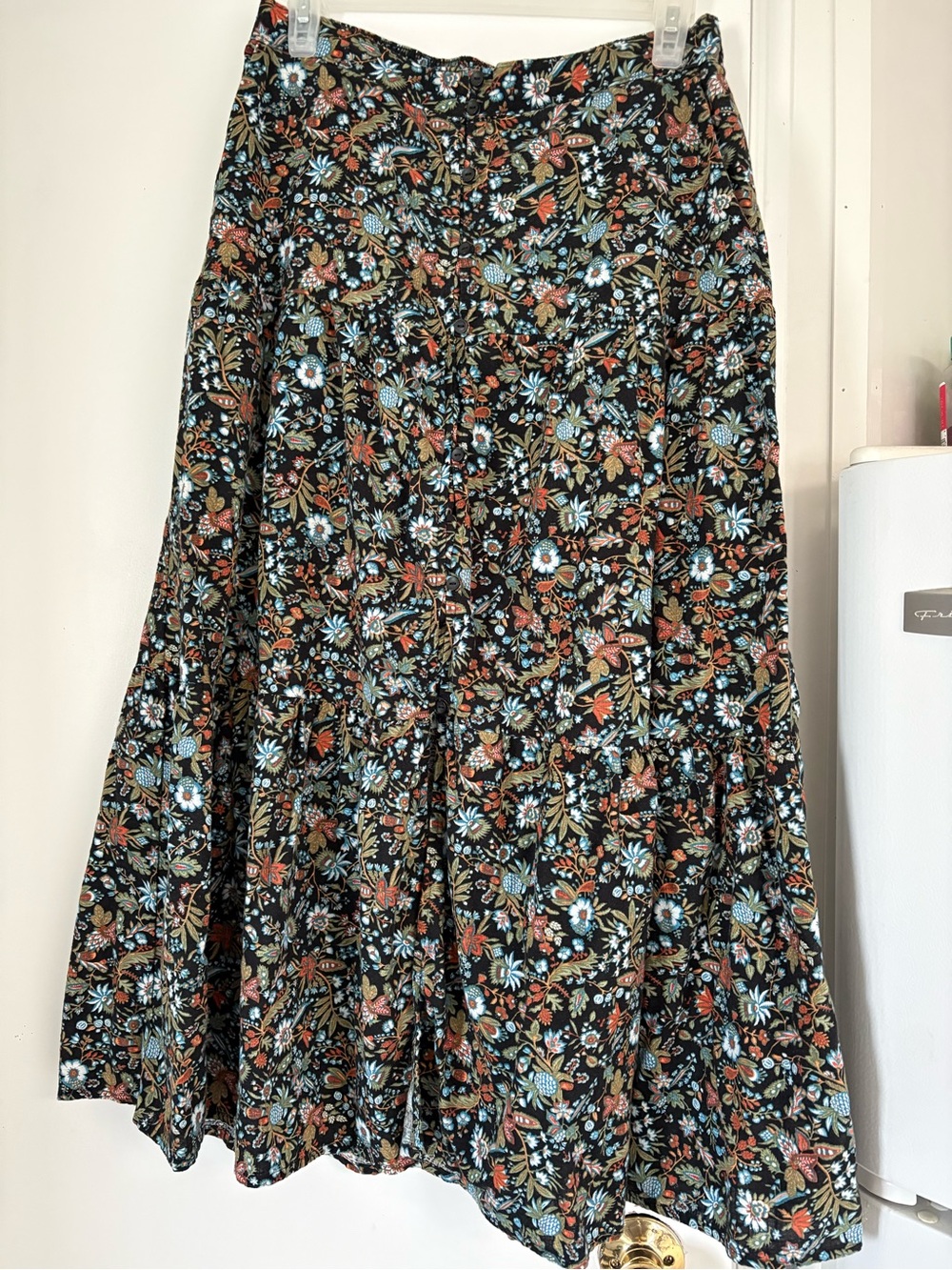 Old Navy Black Floral Button-Front Midi Skirt with Blue and Rust Accents